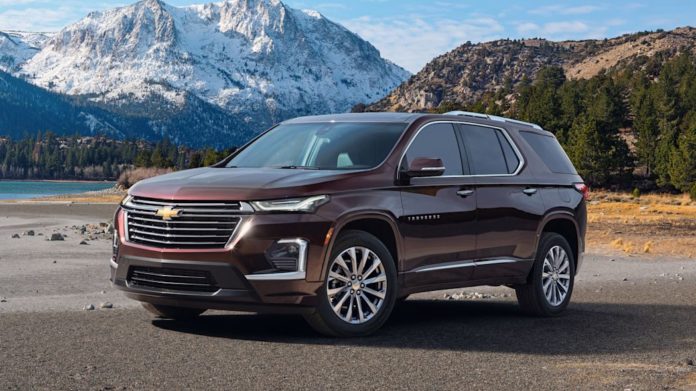 2021-Chevrolet-Traverse-Premier-030